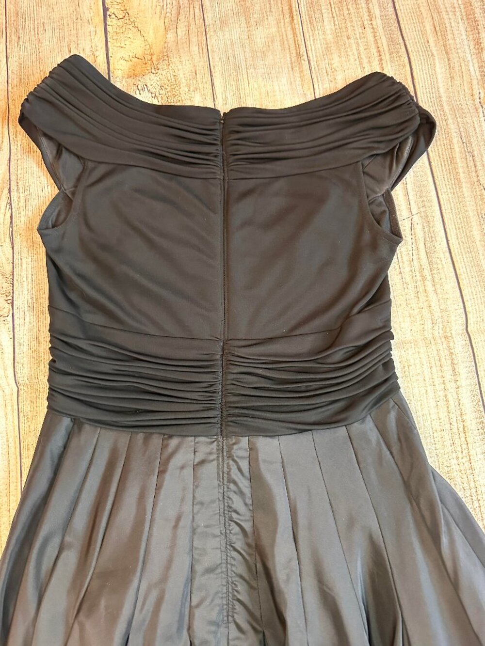 Tadashi Collection Black Ruched Pleated Taffeta Fit & Flare Cocktail Dress Sz 8 - Picture 5 of 6